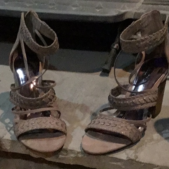 Carlos brand leather strappy open toed heels - Picture 2 of 4